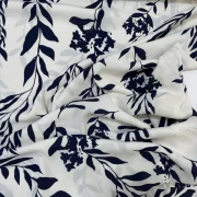Изображение Плательная ткань, синие цветы на молочном