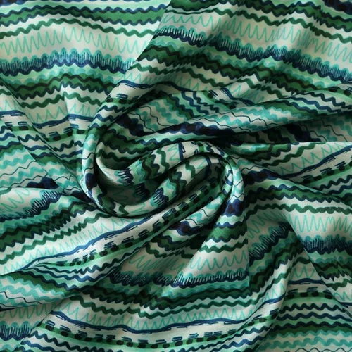 Изображение Шелк зеленые зигзаги, дизайн ETRO