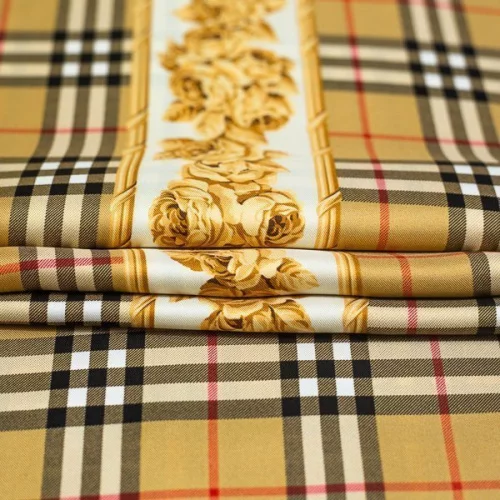 Изображение Шелк твил, клетка, розы, дизайн BURBERRY