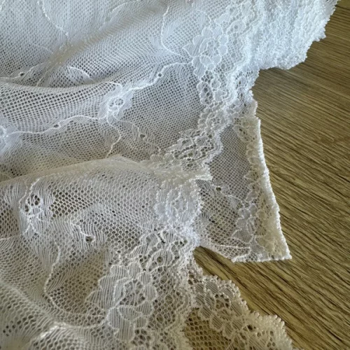 Изображение Кружево стретч, сетка с цветами, 18 см, белый