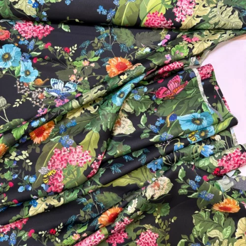 Изображение Кади атласное цветы, дизайн Oscar De La Renta
