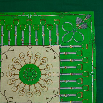 Изображение Батист зеленый с венецианским дизайном