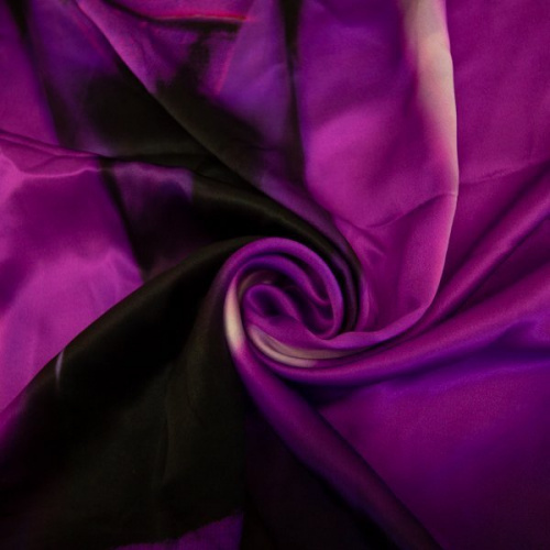 Изображение Шелк купон фиолетовый, черный, дизайн ROBERTO CAVALLI