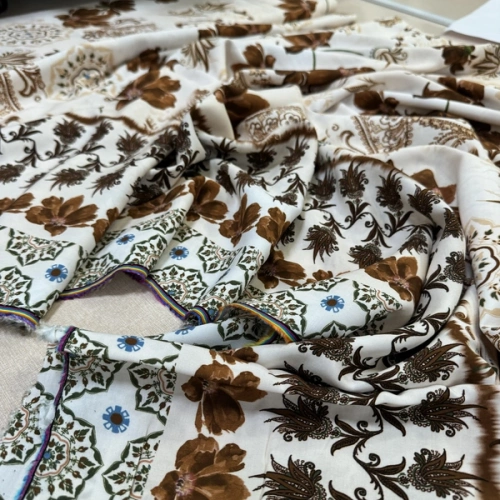Изображение Плательная ткань цветы, дизайн ETRO