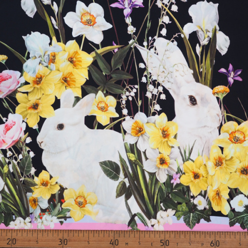 Изображение Шелк натуральный стретч купон 115 см, зайцы в цветах, дизайн D&G