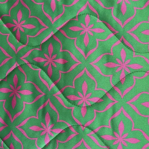 Изображение Курточная стежка двухсторонняя, зеленая, розовый узор, дизайн MONNALISA
