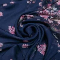 Изображение Шифон шелковый, купон цветы, темно-синий