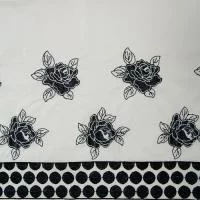 Изображение Тафта белая с вышивкой черная роза и горошек